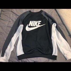 Nike Colorblock Sweatshirt